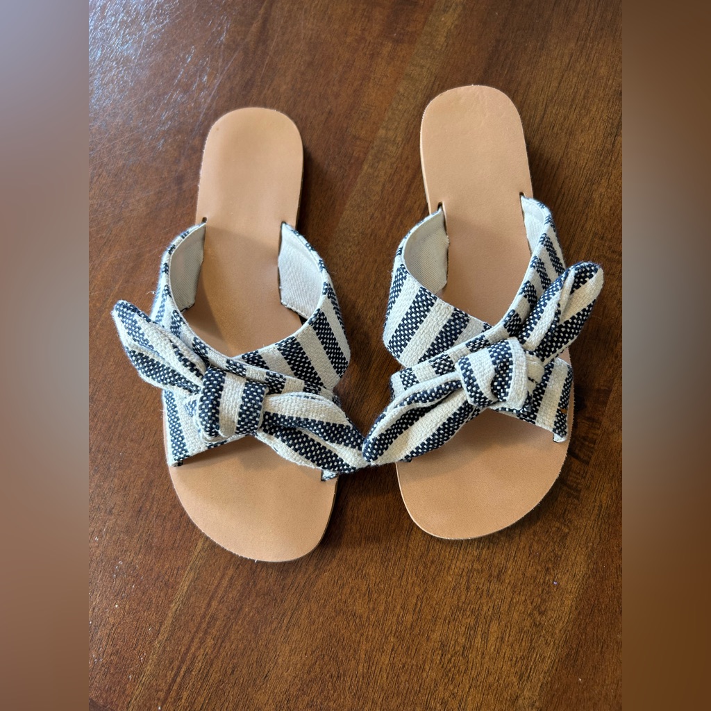 Universal Thread Bow Slides